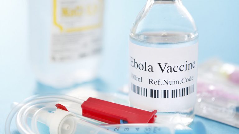 Un premier vaccin contre Ebola « jusqu&rsquo;à 100% » efficace
