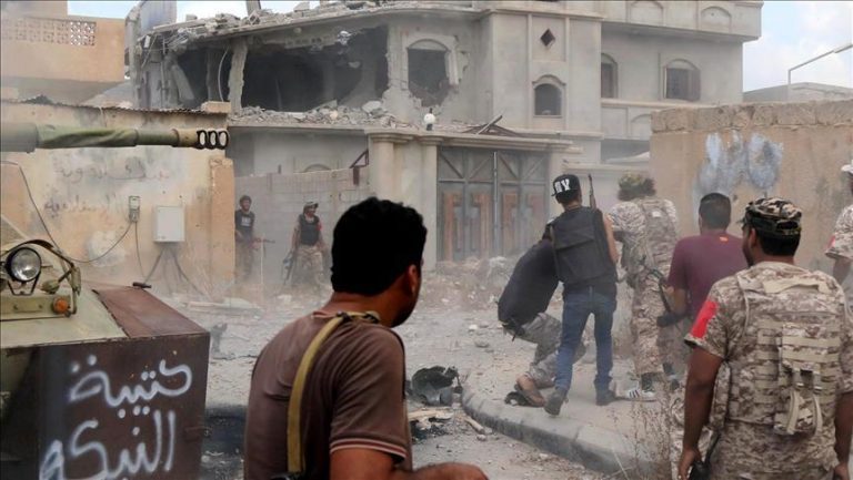 Libye : au moins 28 morts dans de violents combats à Tripoli