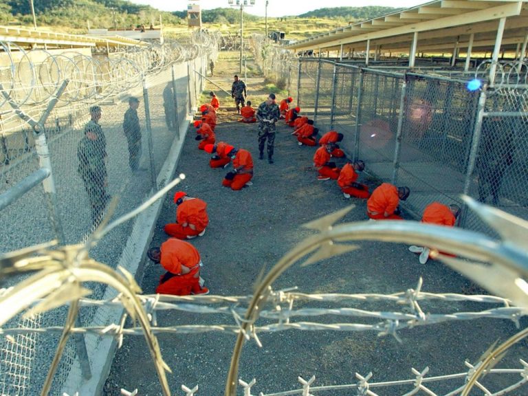 Trump a signé un décret pour laisser ouverte la prison de Guantanamo