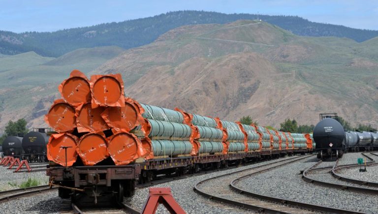 L&rsquo;Etat canadien rachète le projet de construction du pipeline TransMountain