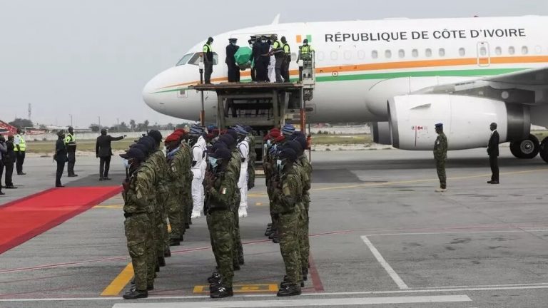 Côte d&rsquo;Ivoire: la dépouille du Premier ministre Hamed Bakayoko rapatriée dans le pays