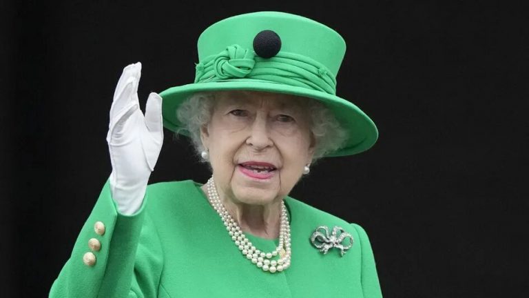 Mort de la reine Elizabeth II : sept décennies de règne en sept cartes et graphiques